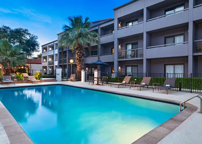 3 star hotel: Courtyard By Marriott San Antonio Downtown