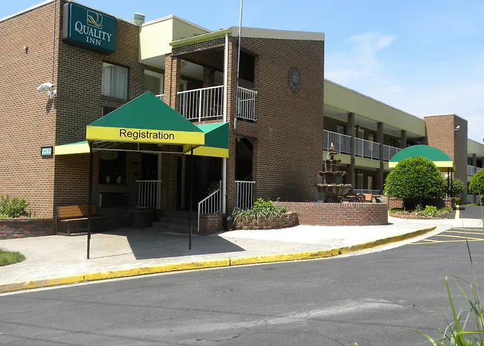 Motel: Quality Inn Mount Vernon