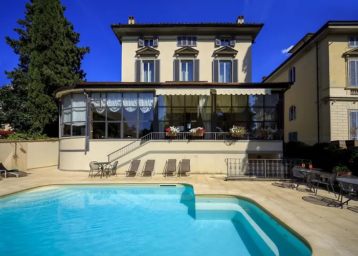 Hotel Con Piscina Villa Carlotta