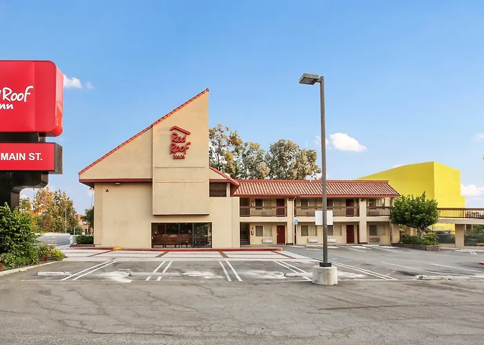 Beach hotel: Red Roof Inn Santa Ana