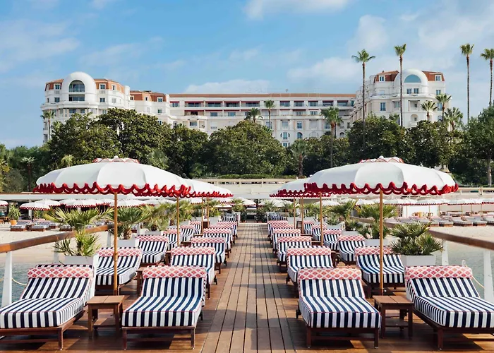 Hôtel de luxe: Hôtel Barrière Le Majestic Cannes