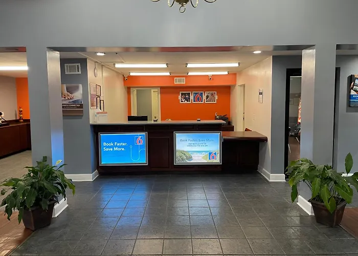 Cheap hotel: Motel 6-Pooler, Ga - Savannah Airport