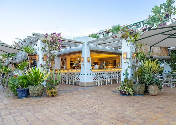 Jacuzzi-Hotel: Parque Santiago IV Official