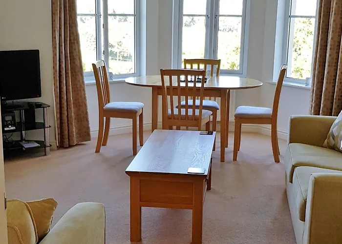 Meadowside Apartment