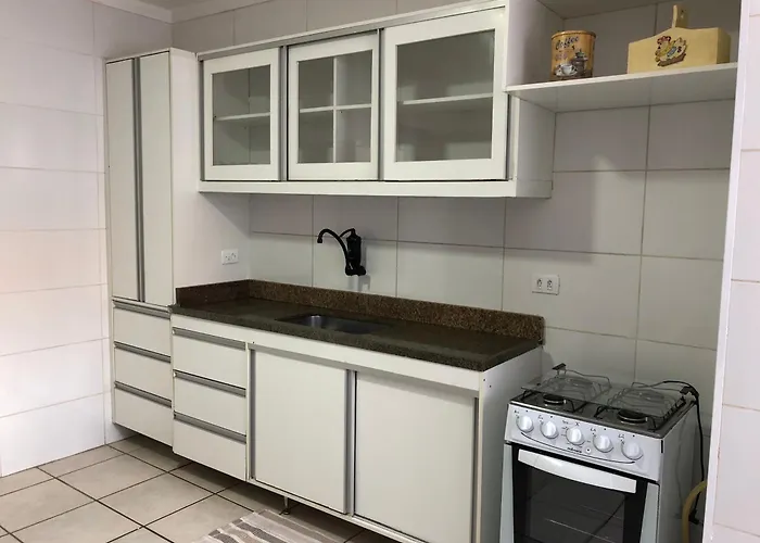 Apartamentos até 6 pessoas - 3 quartos com suíte e garagem, completo