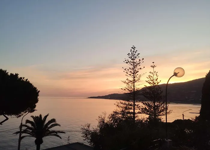 Kadevi Sanremo -Atmosfera Romantica, Fronte Mare, Parcheggio E Bici-