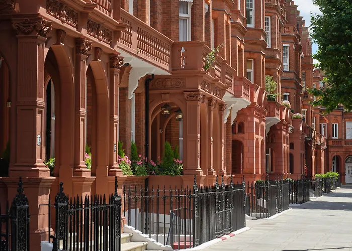 s By The Sloane Club