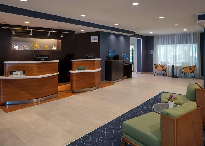 Family Hotel: Courtyard By Marriott Covington / Mandeville