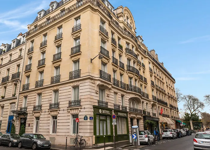Pet Friendly hotel: Hotel Saint-Louis - Jardin Du Luxembourg