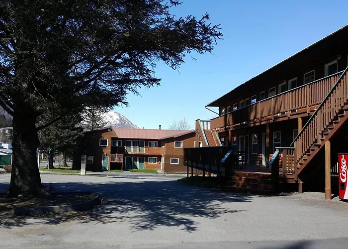 Harborview Inn