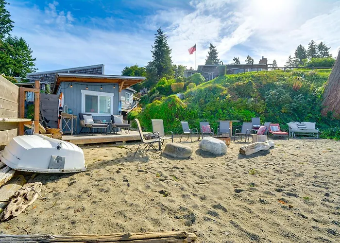Gig Harbor Historical Beachhouse In Wollochet Bay!