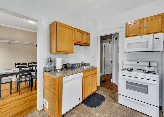 2Nd Base Apt 1 All Star Baseball Rentals