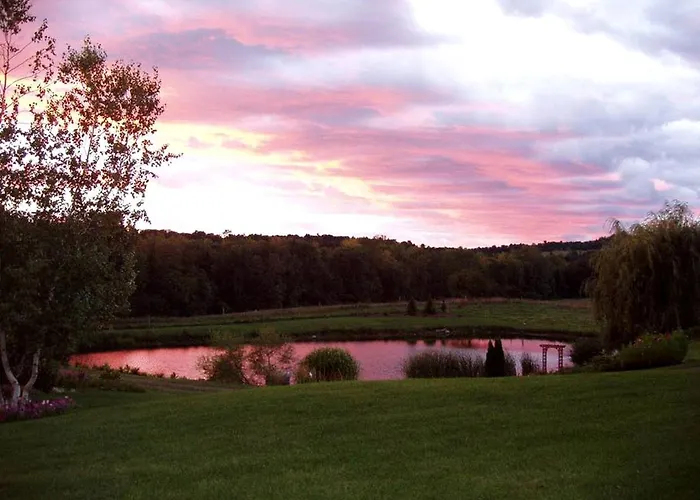 Pet-Friendly Cottage In A Working Farm Near Hudson, New York