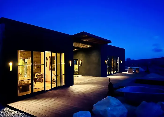 Stunning Design Rental Incredible For A Luxury Escape In Lone Pine, California