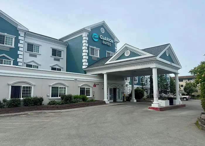 Cheap hotels Clarion Suites Anchorage Downtown