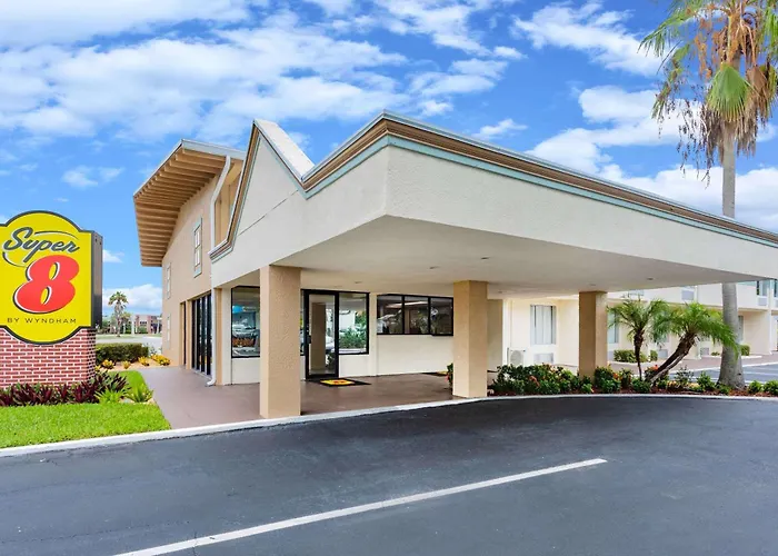 Super 8 By Wyndham Melbourne