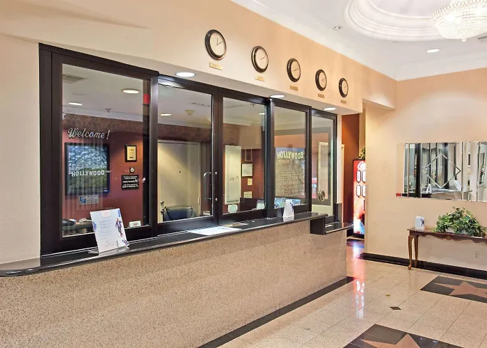 Beach Hotels Super 8 By Wyndham Hollywood/La Area