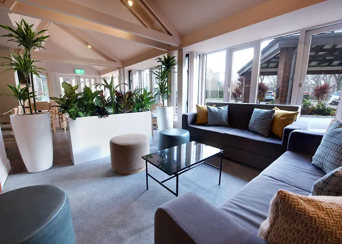 Waterloo Hub Hotel And Suites