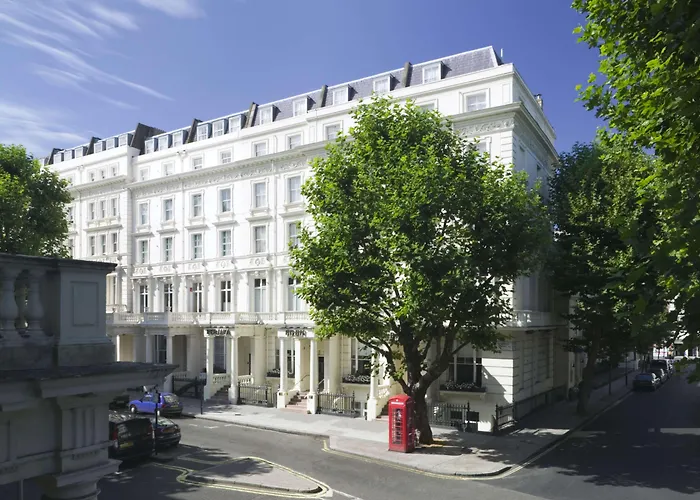3 star hotels Berjaya Eden Park London