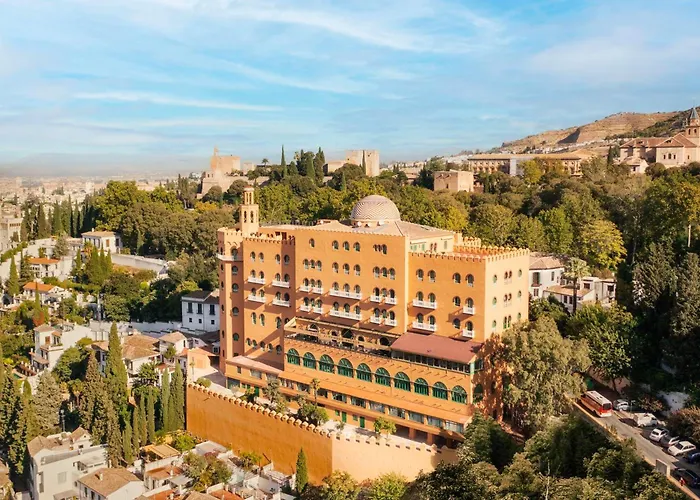  Alhambra Palace