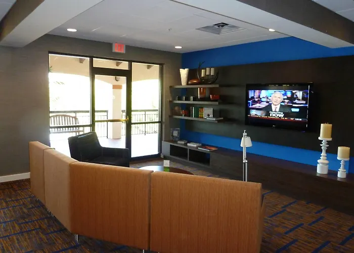 Jacuzzi hotel: Courtyard By Marriott Key West Waterfront