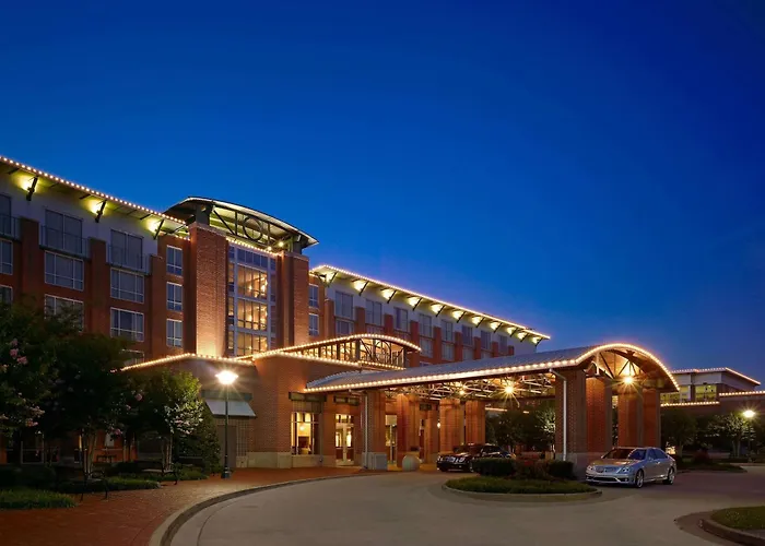 Family Friendly Hotels Chattanoogan , Curio Collection By Hilton
