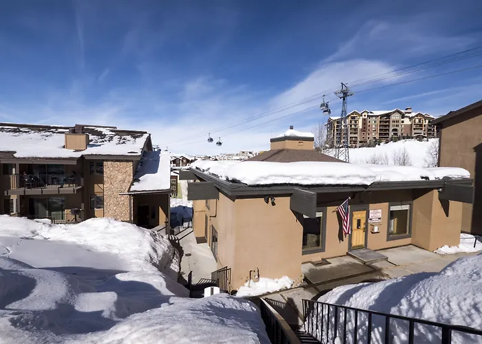 Villa: Ski Inn Condos