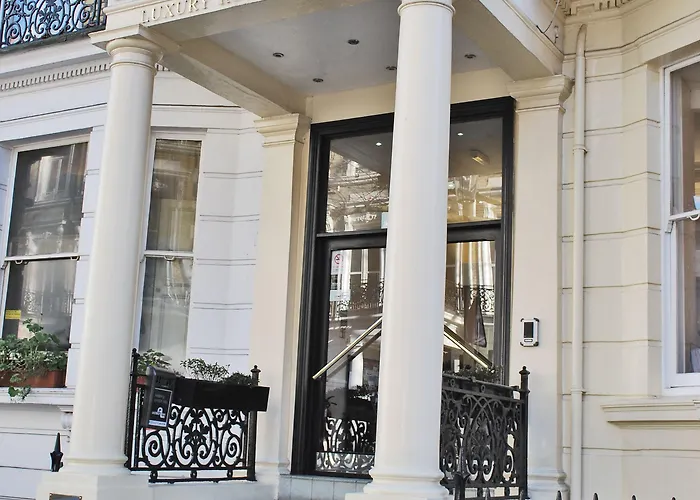 Lord Kensington Hotel