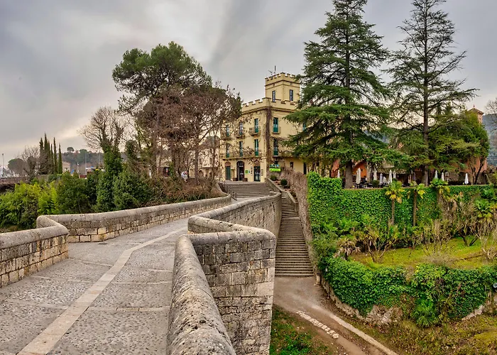 Els Jardins De La Martana