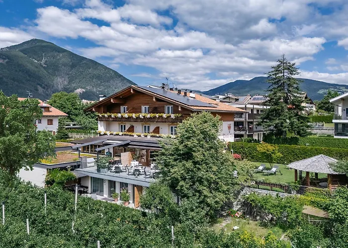 Tirolerhof - Panoramic Apartments