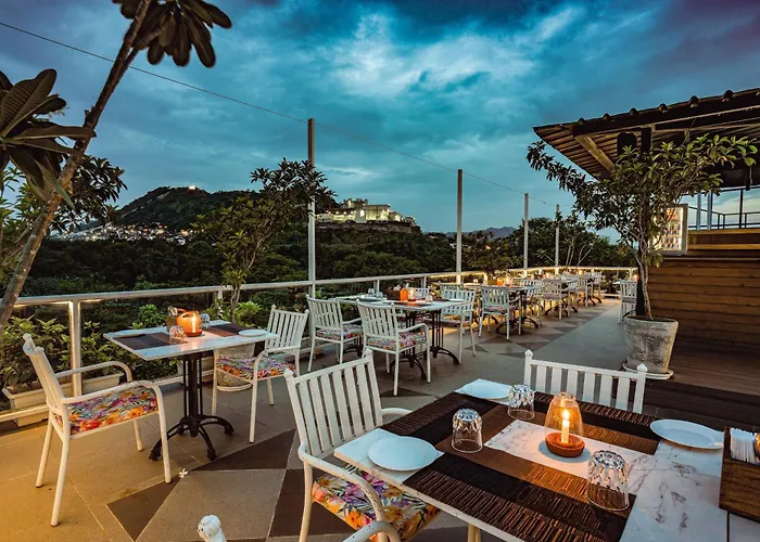 Family Hotel: Tripli Hotels Shiv Villas