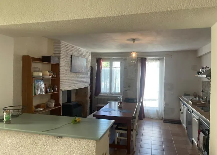 Chambre dans maison habitée