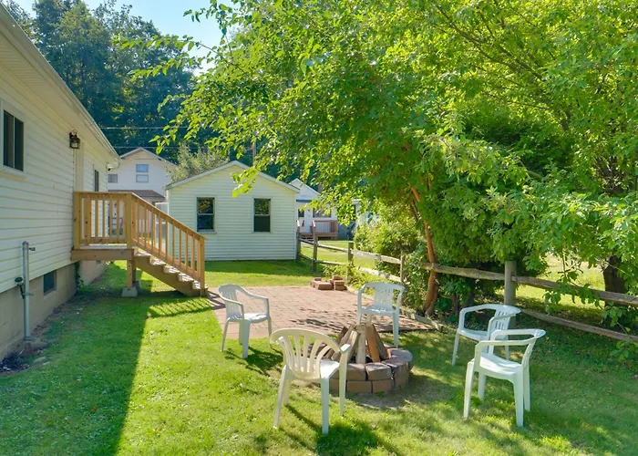 'Wishin & Fishin' Walkable Erie Home By The Beach!