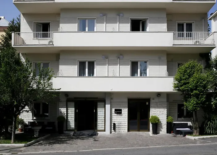 C-s Club House Roma