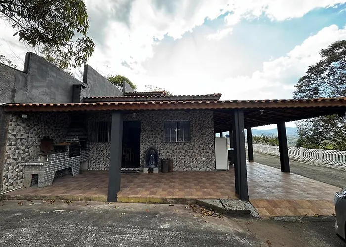 Sitio Com 2 Piscinas Em Aruja