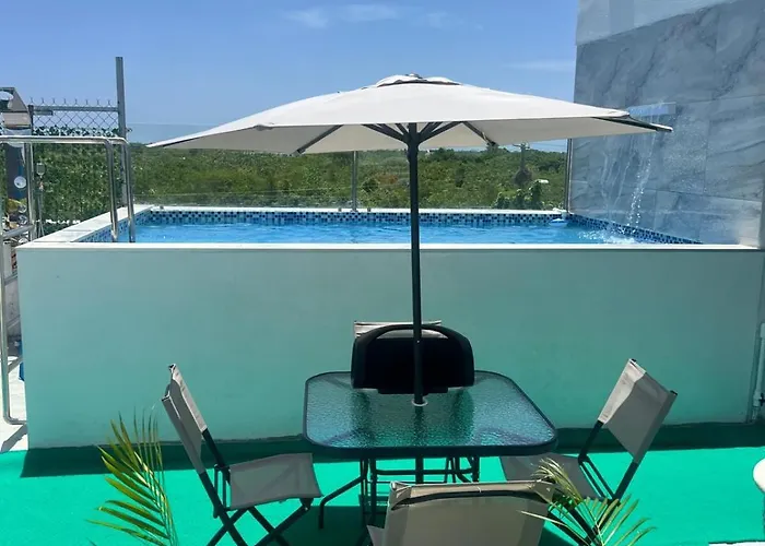Villa Medrano Home With Pool