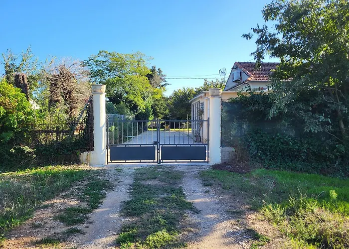 Maison BRIALI avec Jacuzzi espace détente
