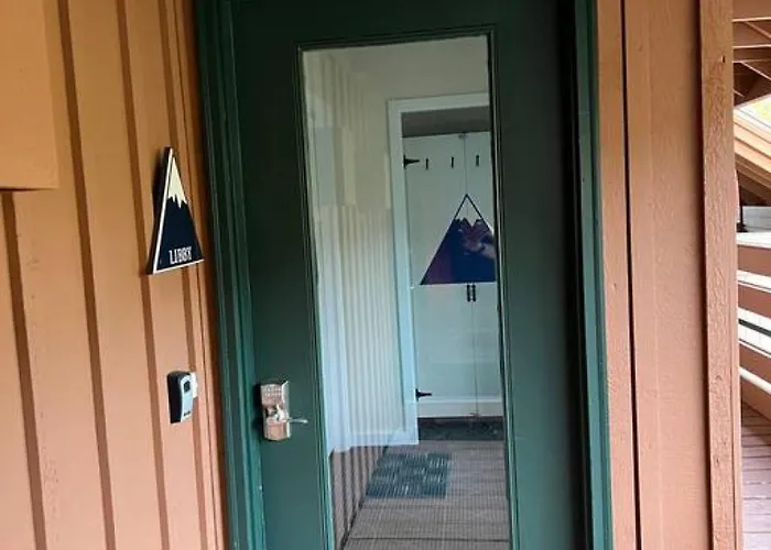 Summit Haus Sugarloaf Snubber Lift Nearby