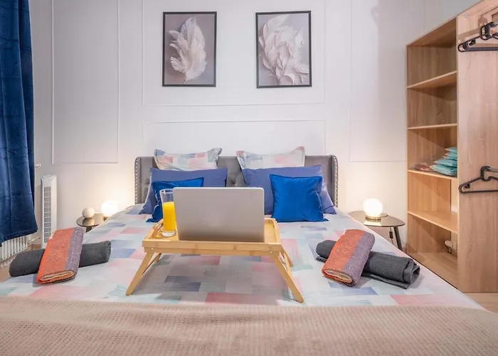 Private Cinema And Gaming Room Getaway