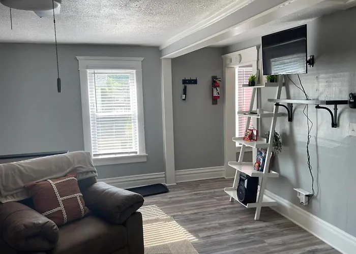Spacious 1 Bedroom Duplex