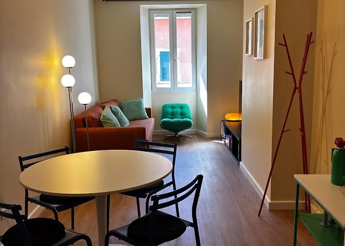 Le Color - Renovated - Modern - City Center