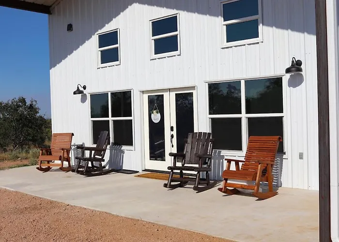 Gorgeous, Secluded Escape Near River With Game Room!