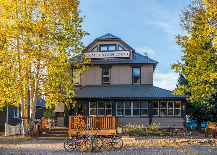 Elk Mountain Lodge
