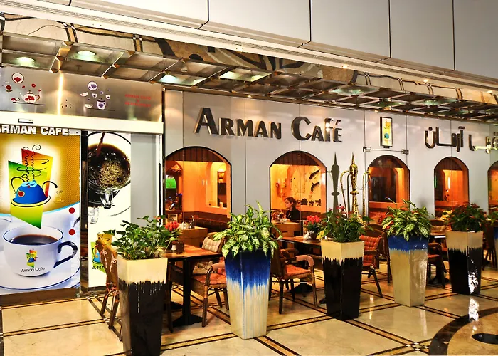 Hotel with pool: Emirates Concorde Hotel & Apartments