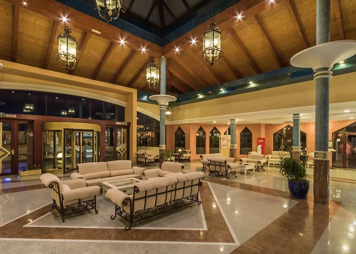 Hotel cerca del colegio: Hotel Esmeralda Maris By Livvo