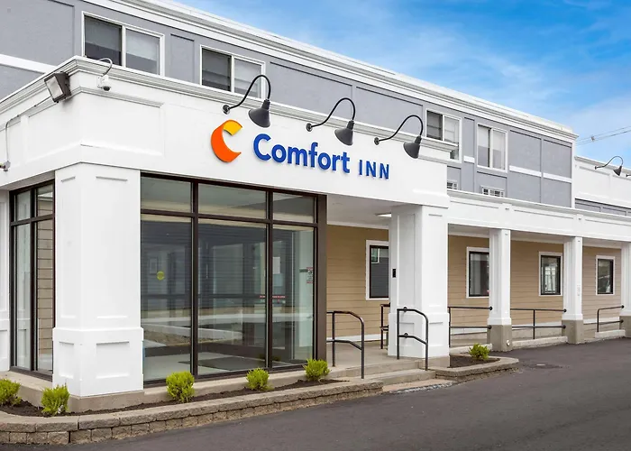 B&B only: Comfort Inn Hyannis - Cape Cod