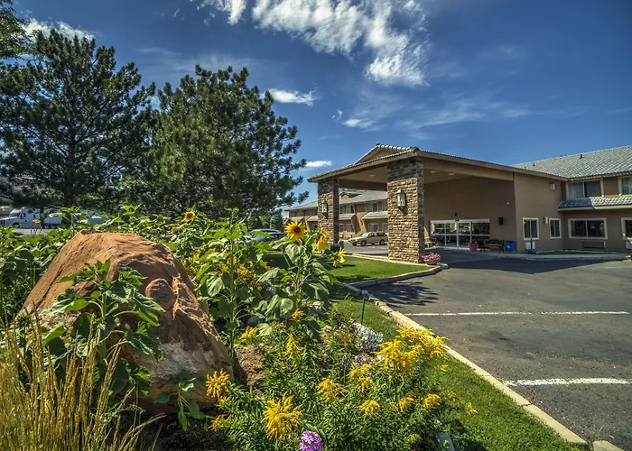 Cheap hotel: Moab Valley Inn
