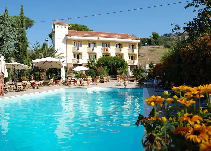Albergo economico: Hotel Caserta Antica