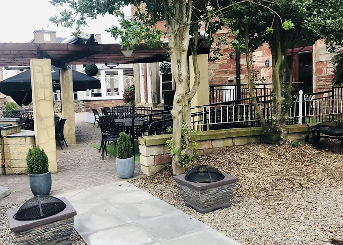 Pet Friendly hotel: Redcliffe Hotel