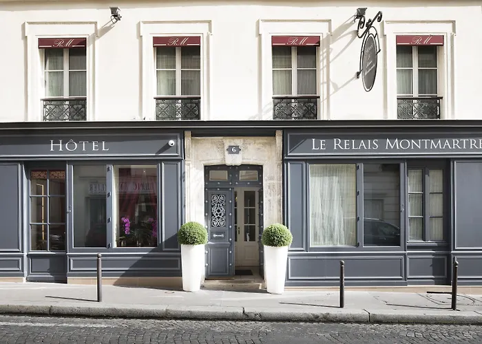 Luxury hotel only: Le Relais Montmartre